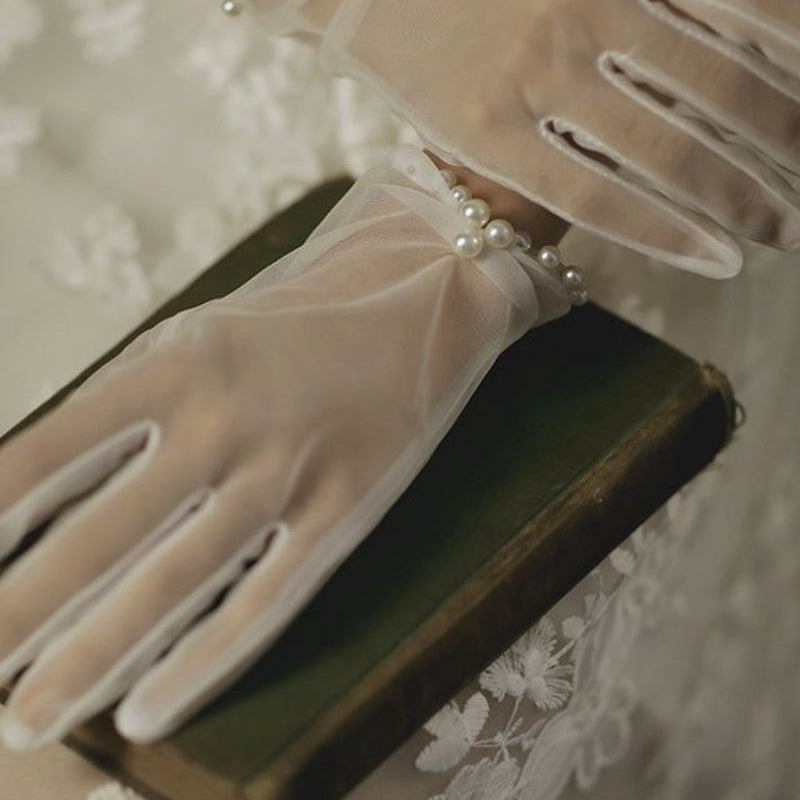Tulle Short Satin Gloves With White Pearl