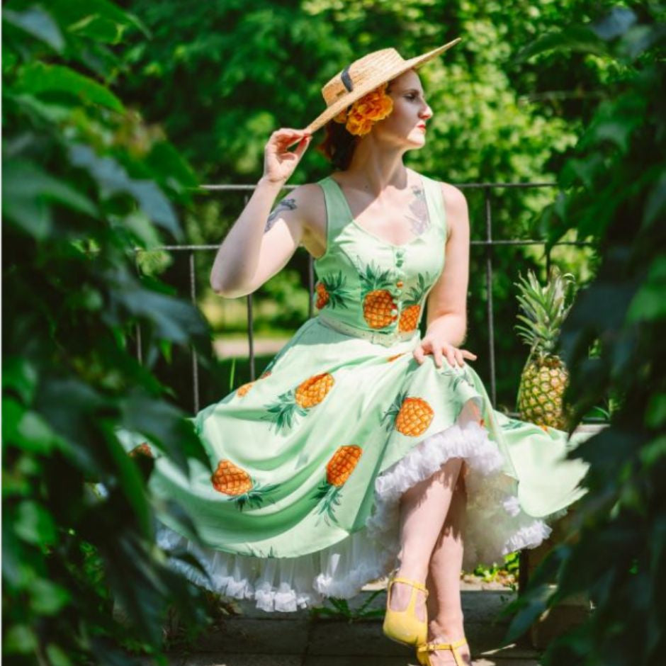 Vintage Fans Look of 1950s Vintage Sleeveless Fruit Pattern A-Line Dress