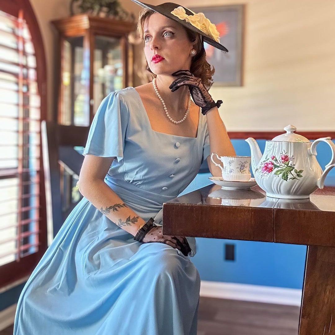 Fans Look of Vintage Empire Waist Dress Short Sleeve Square Neck Flared A-Line Dress